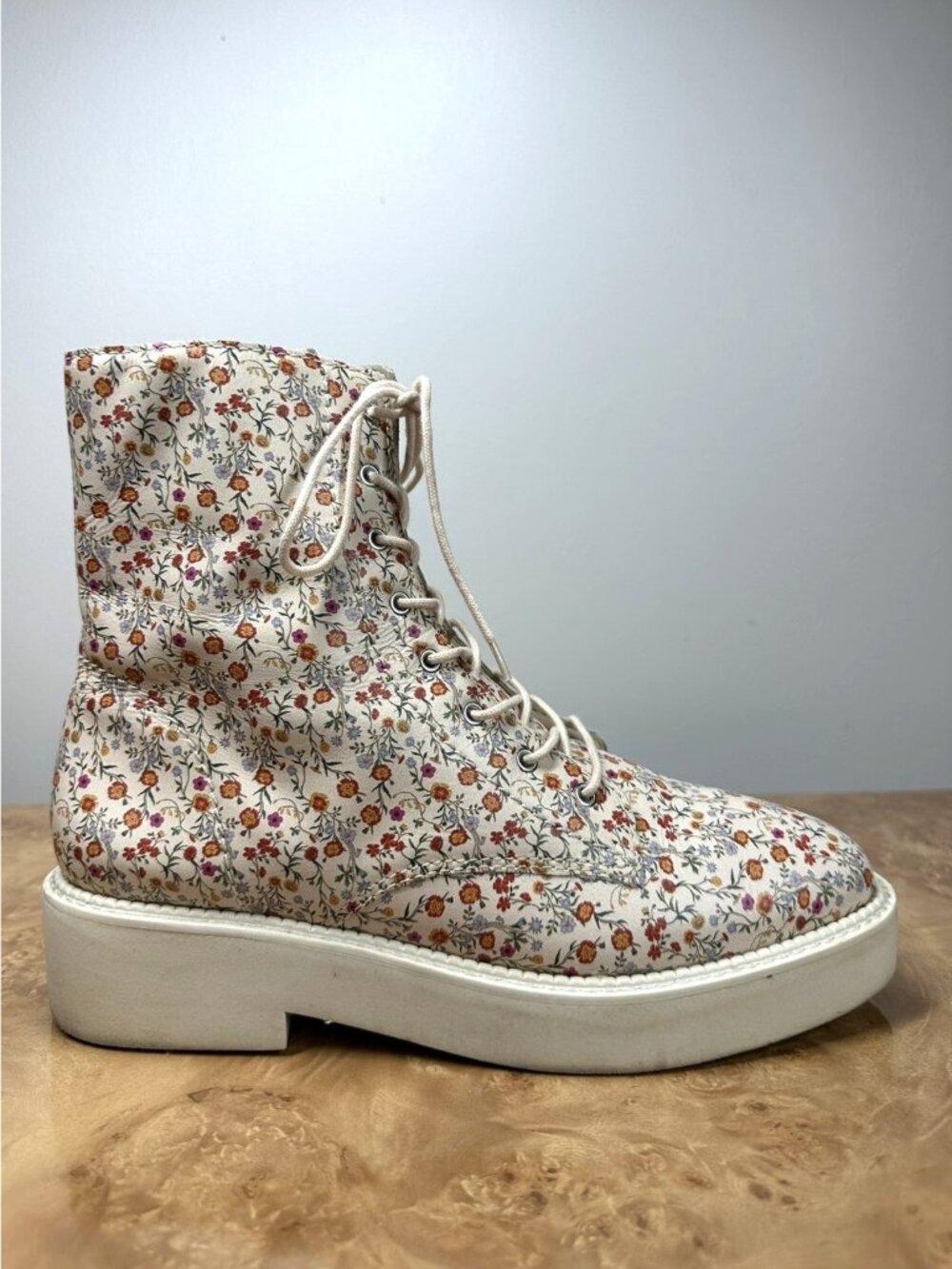 Schutz McKenzie Floral Leather Combat Boots Womens 8B Cream Lace Up Cottagecore